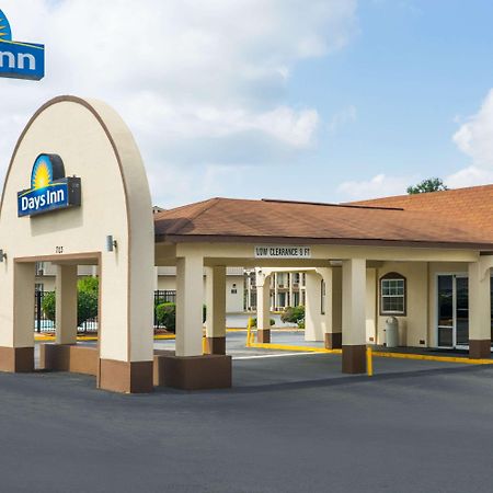 Days Inn By Wyndham Statesville Εξωτερικό φωτογραφία