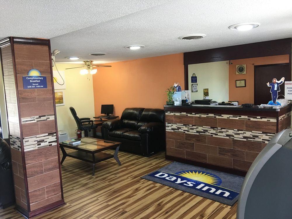 Days Inn By Wyndham Statesville Εξωτερικό φωτογραφία