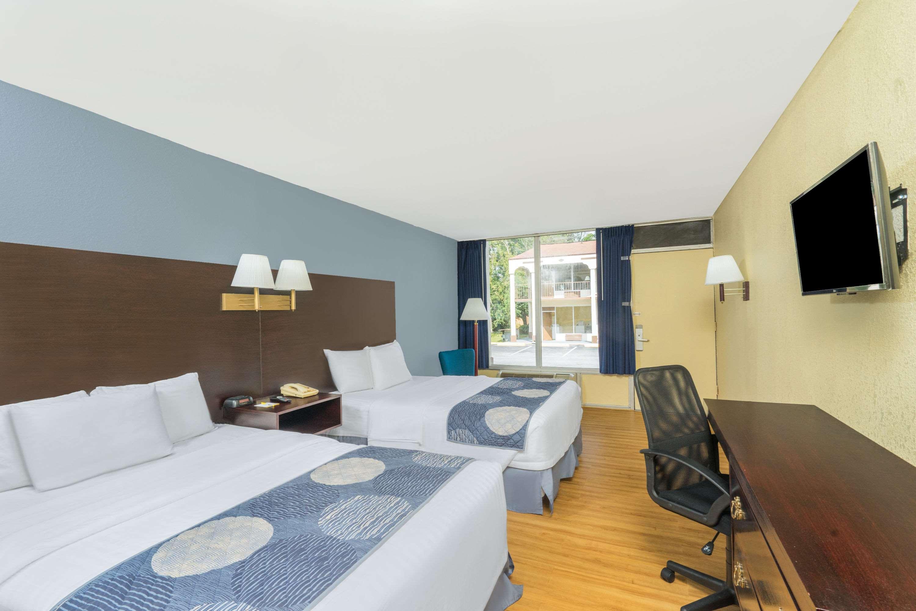 Days Inn By Wyndham Statesville Εξωτερικό φωτογραφία