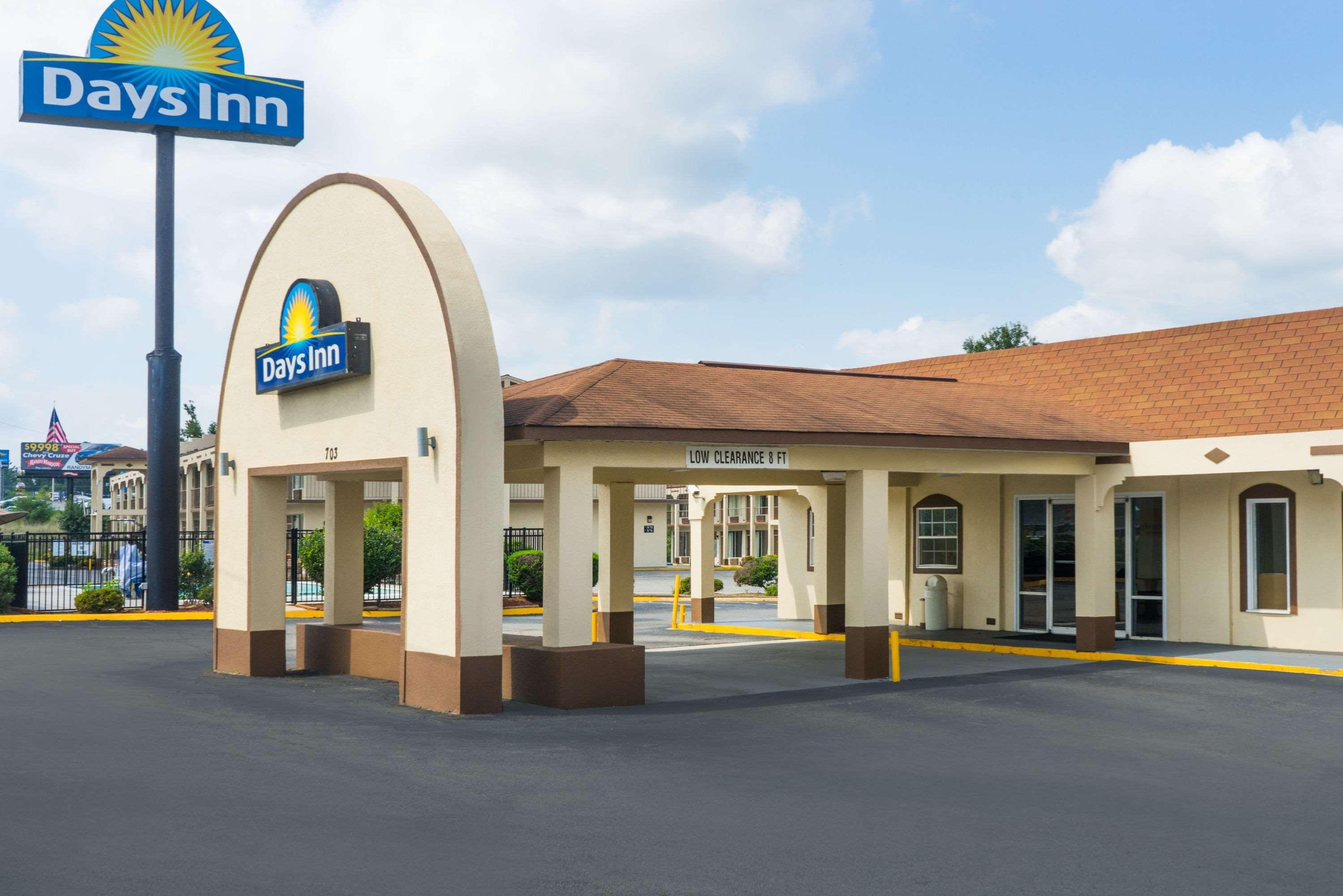 Days Inn By Wyndham Statesville Εξωτερικό φωτογραφία