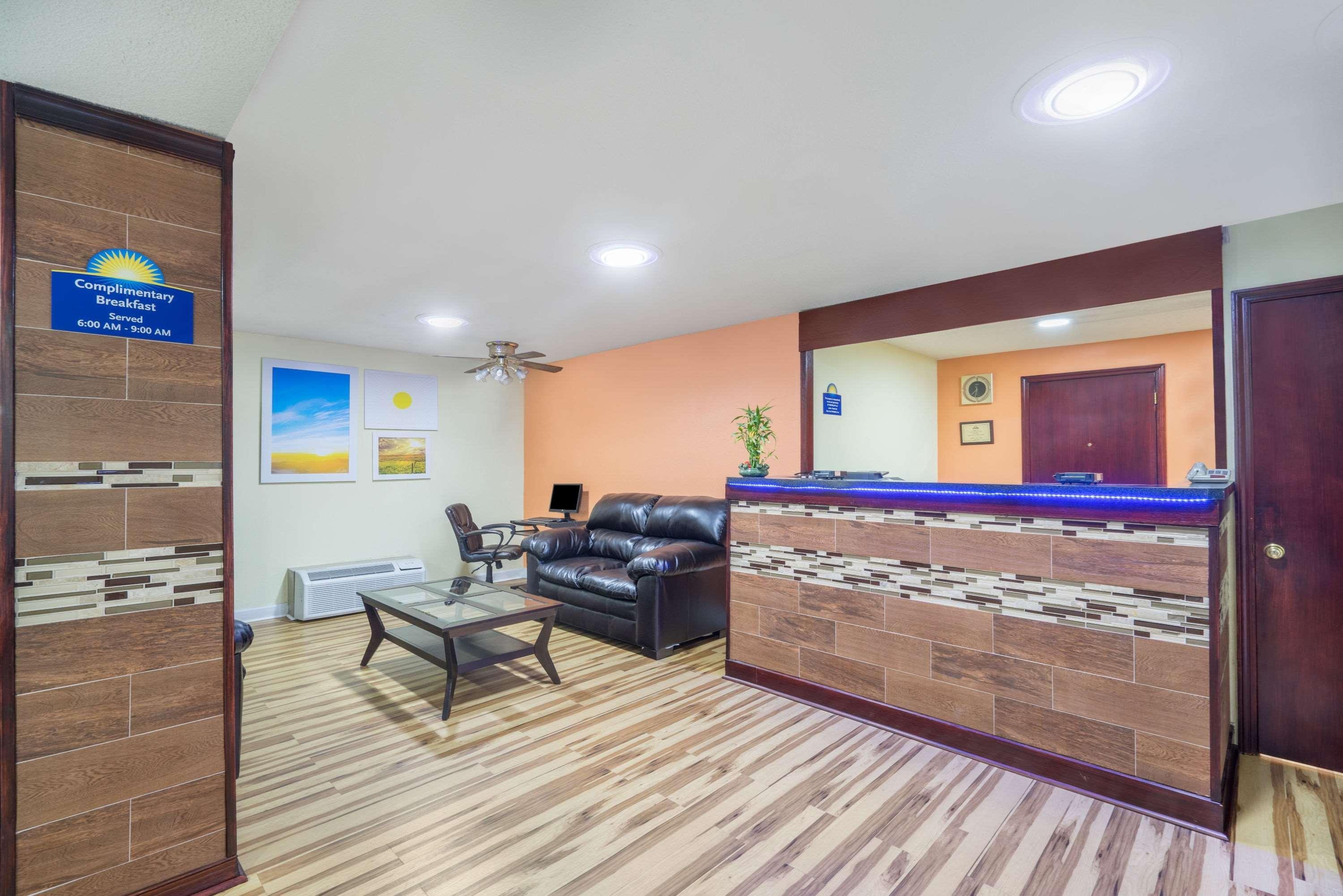 Days Inn By Wyndham Statesville Εξωτερικό φωτογραφία