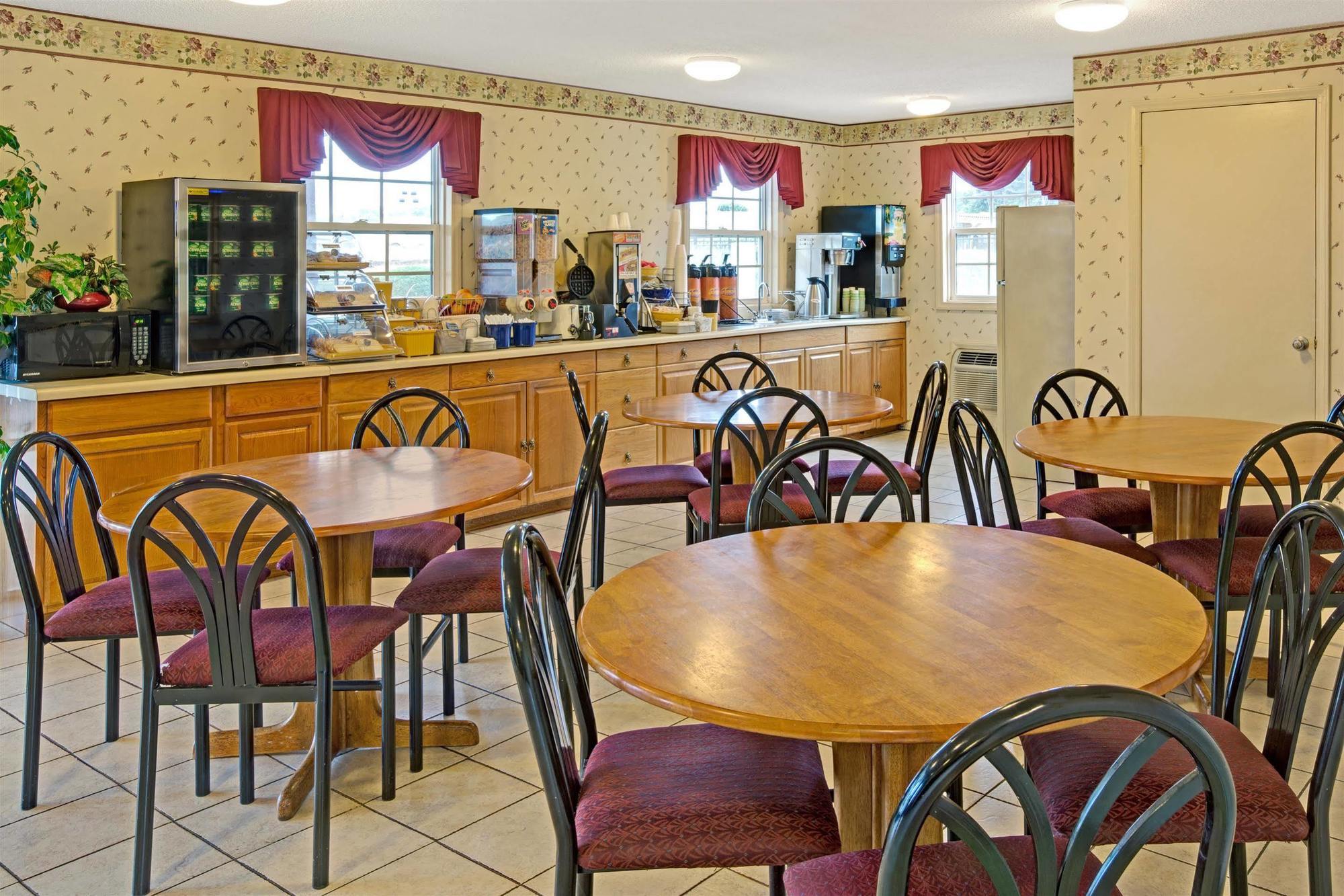Days Inn By Wyndham Statesville Εξωτερικό φωτογραφία